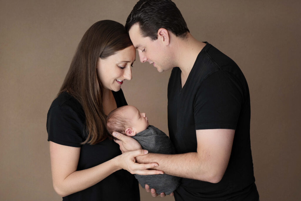 parent newborn photos taken buy an ashburn VA Newborn photographer